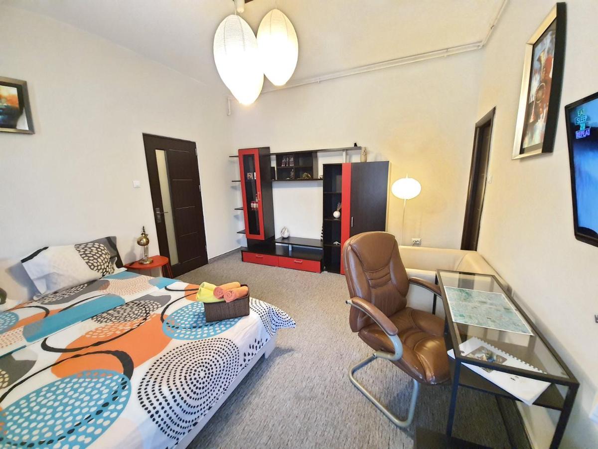 Global Downtown Apartments - Universitate - Calea Victoriei Bukurešť Exteriér fotografie